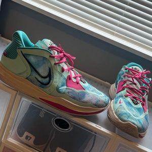 Nike Kyrie 5 Low 'Community' | Nike Kyrie Basketball Shoes | Size 11 Mens